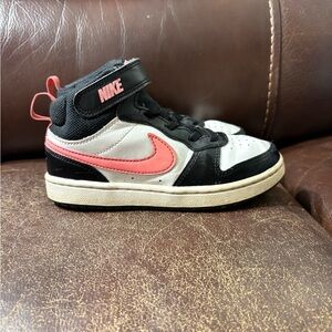 Nike Kids Sneakers - Black, White, and Pink size 13